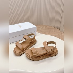 Однотонные классические сандалии-сланцы Dior с обновленной палитр