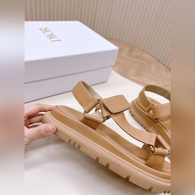 Однотонные классические сандалии-сланцы Dior с обновленной палитр