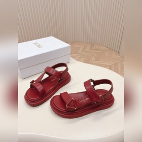 Однотонные классические сандалии-сланцы Dior с обновленной палитр