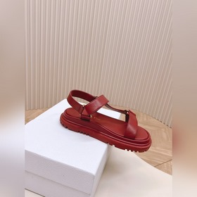 Однотонные классические сандалии-сланцы Dior с обновленной палитр