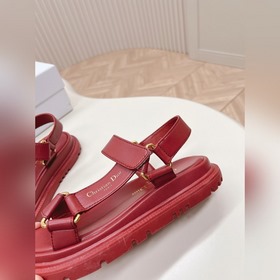 Однотонные классические сандалии-сланцы Dior с обновленной палитр