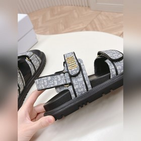 Классическая модель в обновленном исполнении с новой цветовой гам