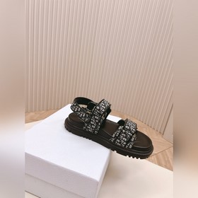 Классическая модель в обновленном исполнении с новой цветовой гам