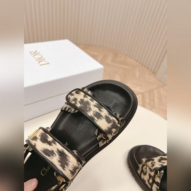 Классическая модель в обновленном исполнении с новой цветовой гам