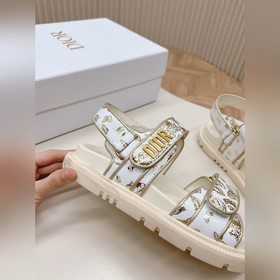 Классическая модель в обновленном исполнении с новой цветовой гам