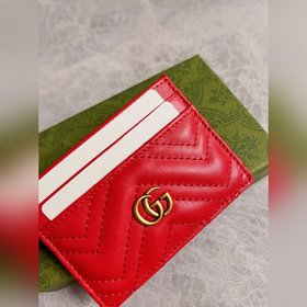 Новинка — GG Marmont Карточка с фигурным стеганым узором, с логот