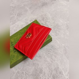 Новинка — GG Marmont Карточка с фигурным стеганым узором, с логот
