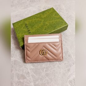 Новинка — GG Marmont Карточка с фигурным стеганым узором, с логот