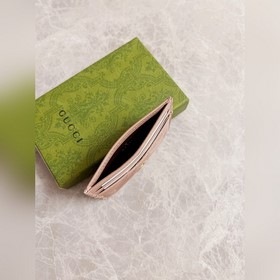 Новинка — GG Marmont Карточка с фигурным стеганым узором, с логот