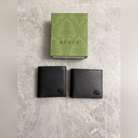 Средняя сумка-кошелек из новой коллекции Ophidia от Gucci. Издели