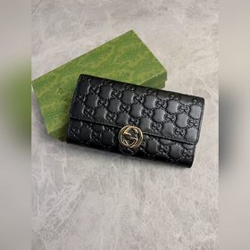Новейшая модель GUCCI из оригинальной кожи Ferrari с тисненым лог