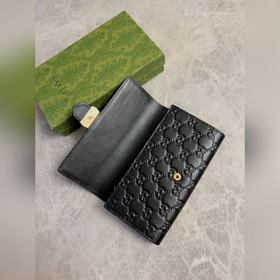 Новейшая модель GUCCI из оригинальной кожи Ferrari с тисненым лог