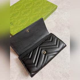 Новинка GUCCI — длинный кожаный кошелек GG Marmont, изготовленный