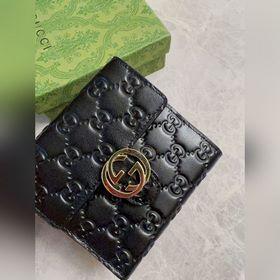 Новейшая модель GUCCI из оригинальной кожи Ferrari с тисненым лог