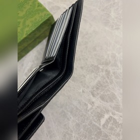 Новейшая модель GUCCI из оригинальной кожи Ferrari с тисненым лог