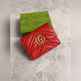 Официальный сайт GUCCI ~ Кожаный кошелек с двойным G из металла ц