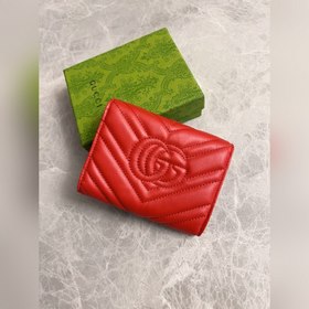 Официальный сайт GUCCI ~ Кожаный кошелек с двойным G из металла ц