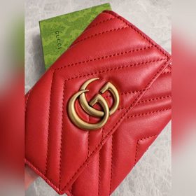 Официальный сайт GUCCI ~ Кожаный кошелек с двойным G из металла ц
