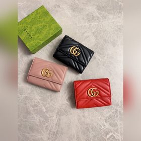 Официальный сайт GUCCI ~ Кожаный кошелек с двойным G из металла ц