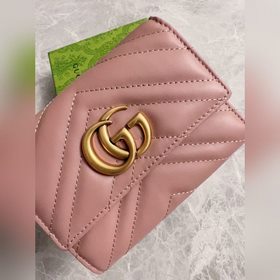 Официальный сайт GUCCI ~ Кожаный кошелек с двойным G из металла ц