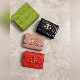 Официальный сайт GUCCI ~ Кожаный кошелек с двойным G из металла ц