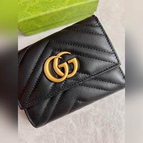 Официальный сайт GUCCI ~ Кожаный кошелек с двойным G из металла ц