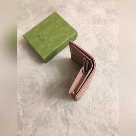 Новейшая модель GUCCI – GG Marmont Карточка-держатель из натураль
