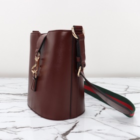 Новая модель Gucci, качество как в фирменном магазине, фотография