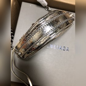 Оригинальная модель от BALENCIAGA, Le Cagole Heart, отличается от