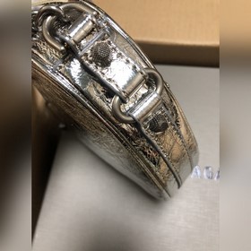 Оригинальная модель от BALENCIAGA, Le Cagole Heart, отличается от
