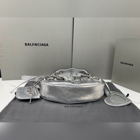 Обновленная версия серебристого цвета. balenciaga Le Cagole полум