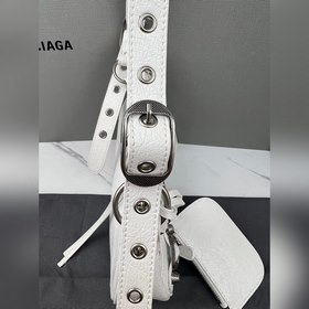 Обновленная версия белого цвета. balenciaga Le Cagole полумесячны