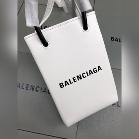 Новый член семейства кожаных сумок Balenciaga из Парижа — сумка д