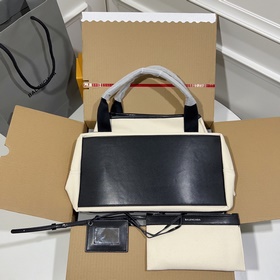 【Balenciaga】 Новая модель с одной строкой букв BALENCIAGA 17 весн