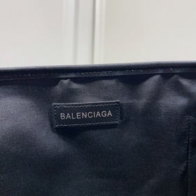 【Balenciaga】 Новая модель с одной строкой букв BALENCIAGA 17 весн
