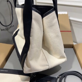 【Balenciaga】 Новая модель с одной строкой букв BALENCIAGA 17 весн