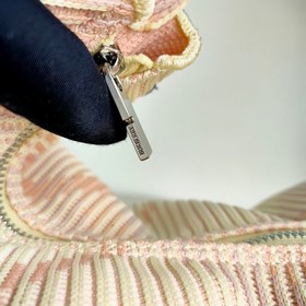 Мягкая сумка с жестким каркасом, изготовленная из итальянского тр