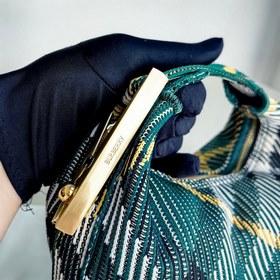 Новая сумка-ланчбокс от Burberry Размеры： 21,5 x 10,5 x 23 см Мяг