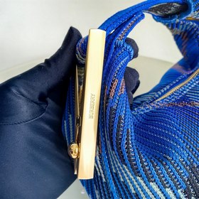 Новая сумка-ланчбокс Burberry Размеры： 21,5 x 10,5 x 23 см Мягкая