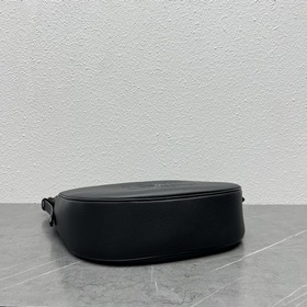 Подлинный продукт Новинка от CELINE – новая сумка HELOISE HOBO п