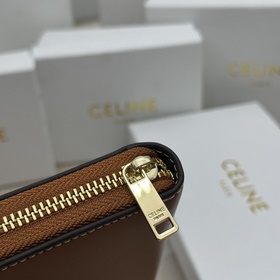 TRIOMPHE CUIR Большой кошелек на молнии, из гладкой телячьей кожи