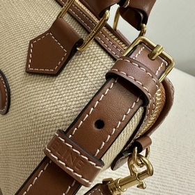 Подлинный продукт Новинка CELINE Маленькая сумка из кожи с логот