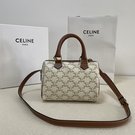 Подлинный товар CELINE Маленькая сумка из кожи с логотипом TRIOM