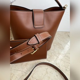 Подлинный товар Сумка CELINE LOUISE среднего размера из гладкой 