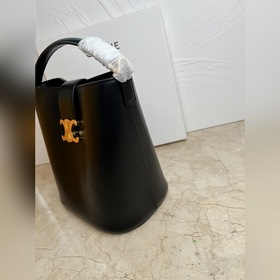 Подлинный товар Сумка CELINE LOUISE среднего размера из гладкой 
