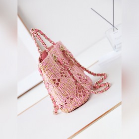 CHANEL COCO BEACH BAG Ажурный дизайн и плетение из рафии Размеры：