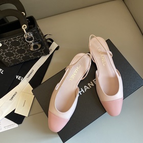 【Chanel】 Новая серия туфель с открытым пяткой от Chanel!  Кажда