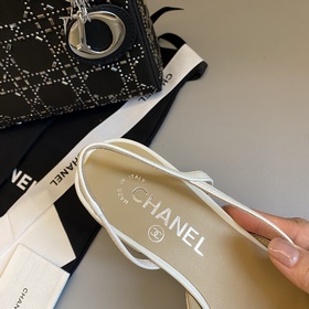 【Chanel】 Новая серия туфель с открытой пяткой от Chanel!  Кажда