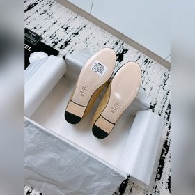 Новинка от Top Brand： туфли-лодочки с контрастной отделкой Балетк