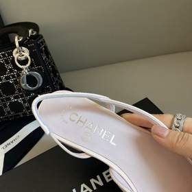 【Chanel】 Новая серия туфель с открытым пяткой от Chanel!  Кажда
